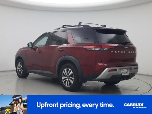 2022 Nissan Pathfinder SL