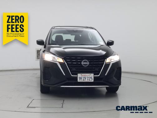 Black 2023 Nissan Kicks S