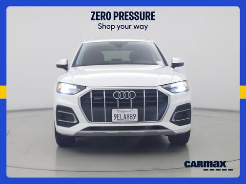 White 2023 Audi Q5 Premium