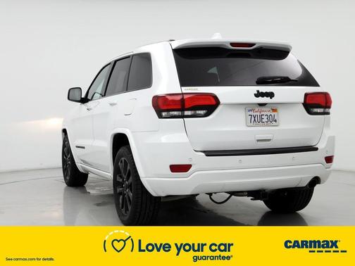 Photo 2 of 25 of 2017 Jeep Grand Cherokee Altitude