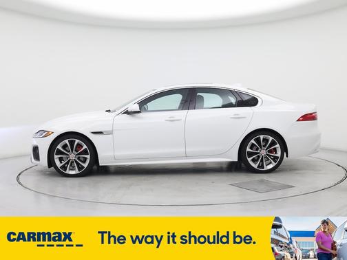 2022 Jaguar XF SE