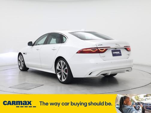 2022 Jaguar XF SE