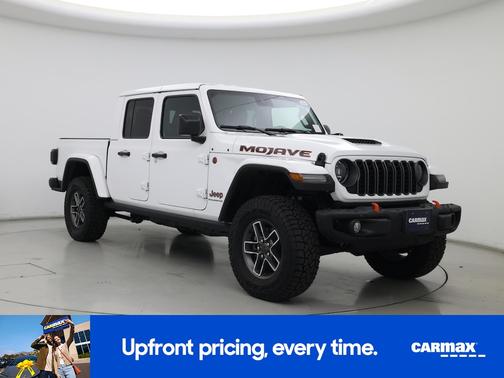 White 2025 Jeep Gladiator Mojave X