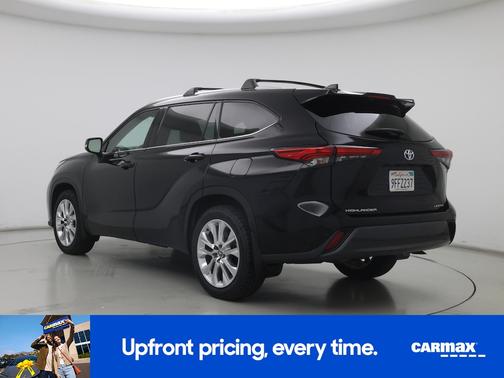 Black 2023 Toyota Highlander Hybrid Limited