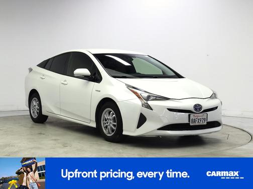 White 2017 Toyota Prius Two