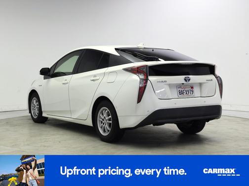 White 2017 Toyota Prius Two