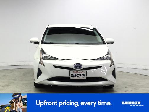 White 2017 Toyota Prius Two