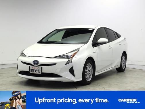 White 2017 Toyota Prius Two
