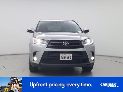 2017 Toyota Highlander SE