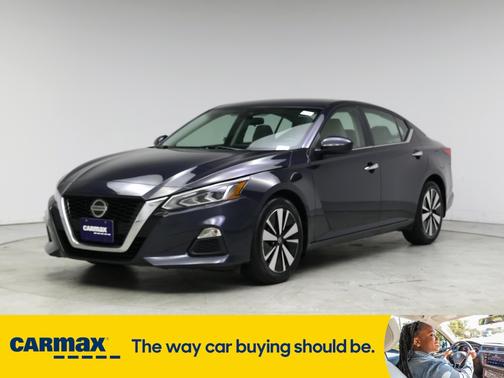 2022 Nissan Altima SV