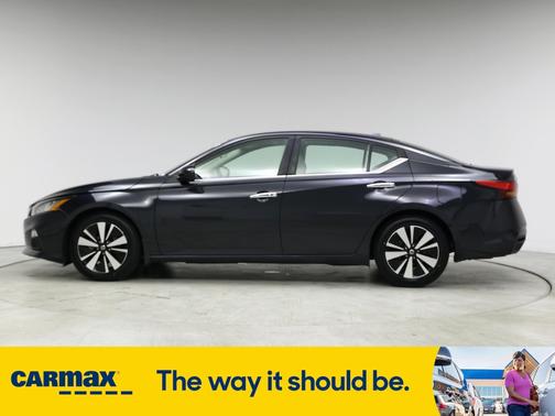 2022 Nissan Altima SV