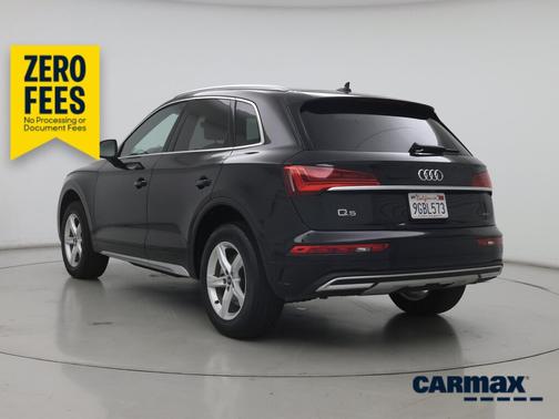 Black 2023 Audi Q5 Premium