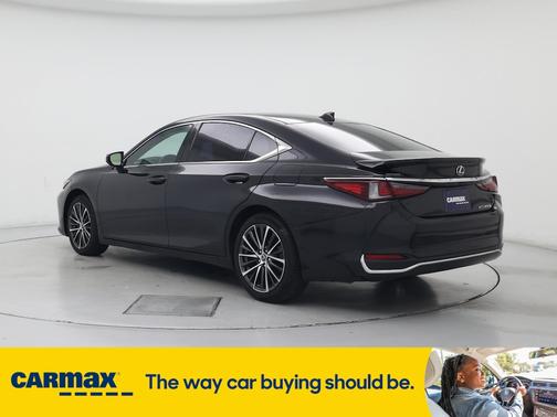 2023 Lexus ES 300h 