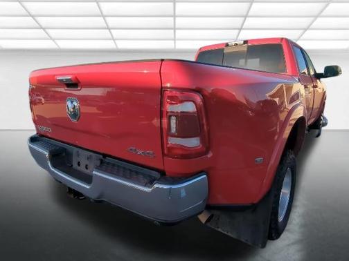 2020 RAM 3500 Laramie Crew Cab 4x4 8' Box