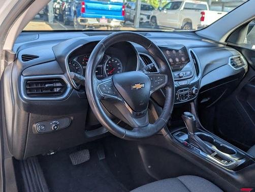 Silver Ice Metallic 2019 Chevrolet Equinox 1LT