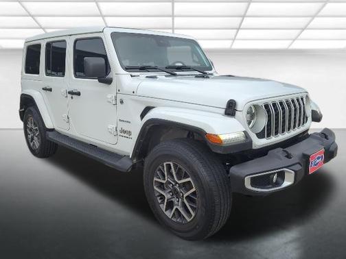 2024 Jeep Wrangler 4-Door Sahara 4x4