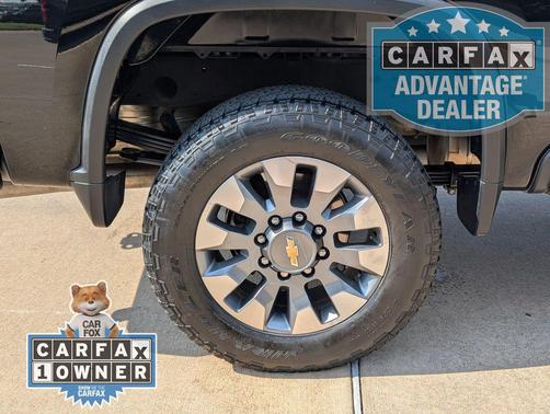 Black 2025 Chevrolet Silverado 2500 Custom