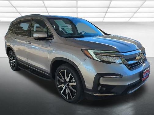 2022 Honda Pilot Touring 8-Passenger