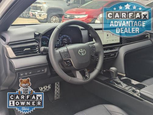 Wind Chill Pearl/Midnight Black Metallic 2025 Toyota Camry XSE