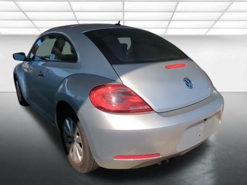 2014 Volkswagen Beetle Auto 1.8T Entry
