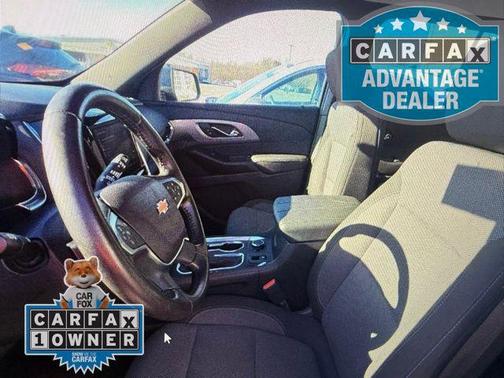 2022 Chevrolet Traverse LT Cloth