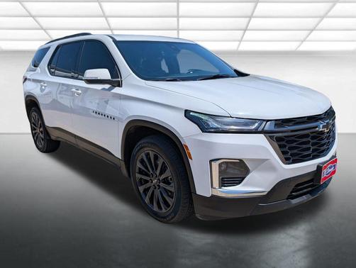 Summit White 2023 Chevrolet Traverse RS