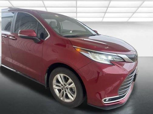 2024 Toyota Sienna Limited