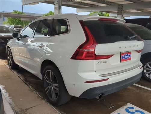 2018 Volvo XC60 T6 Momentum