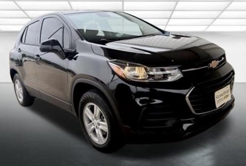 Mosaic Black Metallic 2022 Chevrolet Trax LS