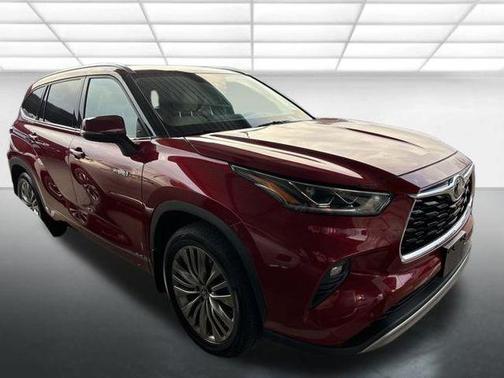 2021 Toyota Highlander Hybrid Platinum
