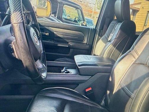 2021 RAM 3500 Limited Crew Cab 4x4 8' Box