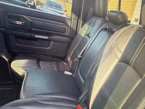 2021 RAM 3500 Limited Crew Cab 4x4 8' Box