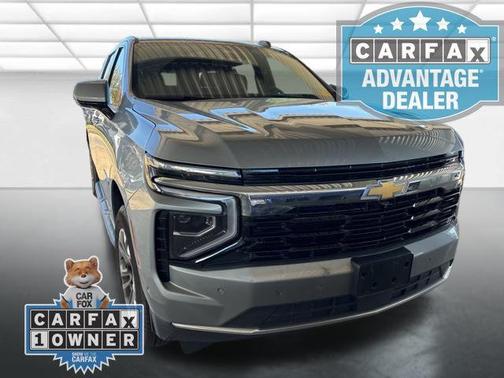 2025 Chevrolet Suburban LS