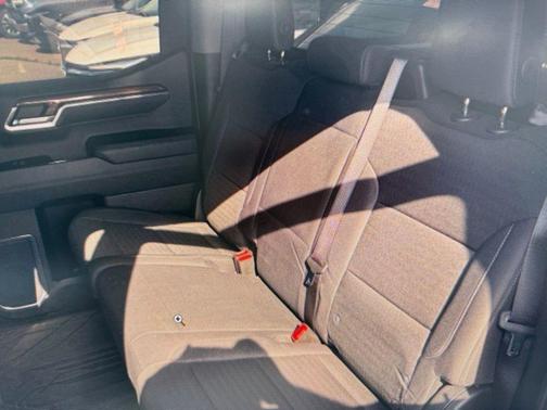 Summit White 2024 Chevrolet Silverado 1500 LT