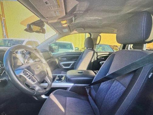 2021 Nissan Titan SV