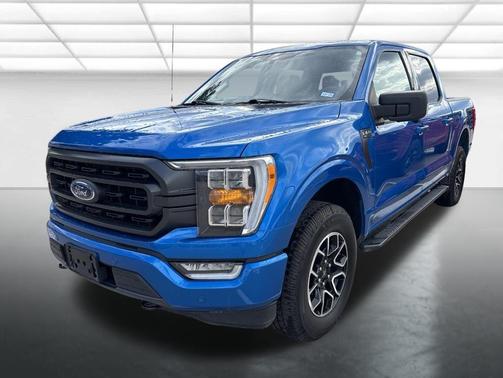 Velocity Blue Metallic 2021 Ford F-150 XLT