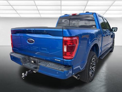 Velocity Blue Metallic 2021 Ford F-150 XLT