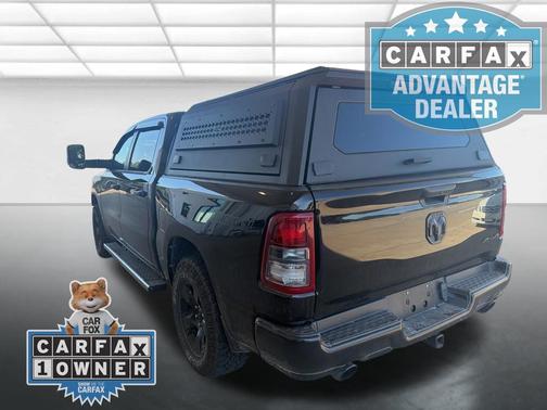 Diamond Black Crystal Pearlcoat 2024 RAM 1500 Tradesman