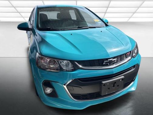 2020 Chevrolet Sonic FWD Hatchback LT 5-Door