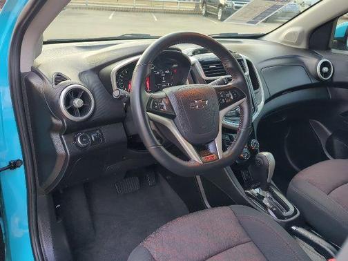 2020 Chevrolet Sonic FWD Hatchback LT 5-Door