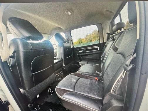 2024 RAM 2500 Laramie Crew Cab 4x4 6'4' Box