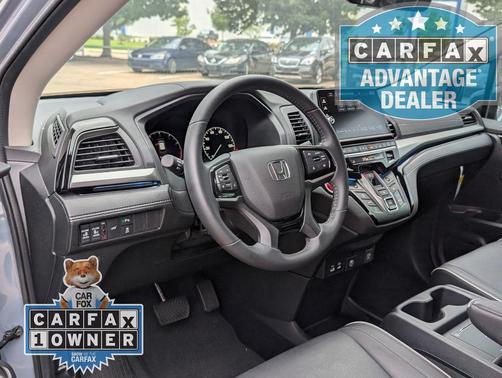 Sonic Gray Pearl 2025 Honda Odyssey Touring