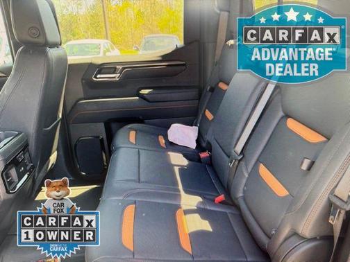 Summit White 2025 GMC Sierra 1500 AT4