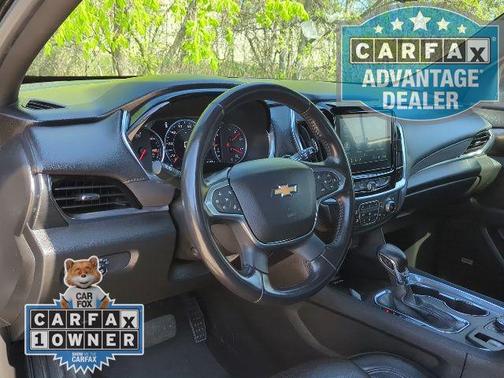 Mosaic Black Metallic 2022 Chevrolet Traverse High Country