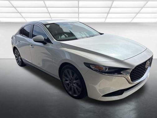 2022 Mazda Mazda3 FWD w/Preferred Package