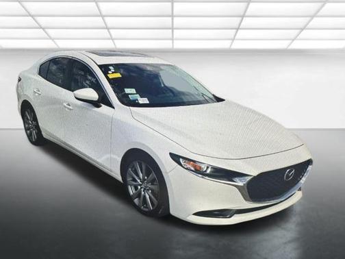 2022 Mazda Mazda3 FWD w/Preferred Package