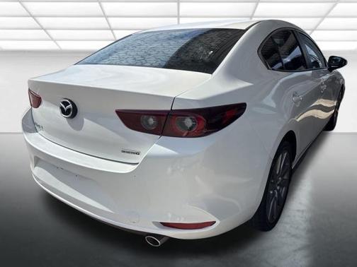 2022 Mazda Mazda3 FWD w/Preferred Package