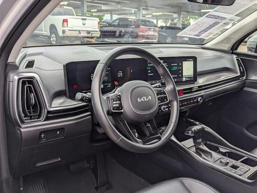 Wolf Gray 2025 Kia Sorento S