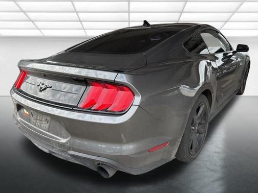 2021 Ford Mustang EcoBoost