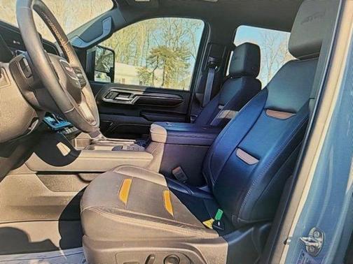 2024 GMC Sierra 2500 AT4